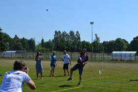 Pokaż zdjęcie: Rzut piłką palantową