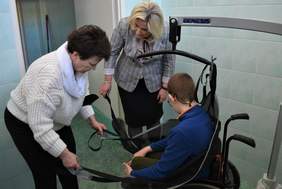 Pokaż zdjęcie: Podnośnik transportowo-kąpielowy