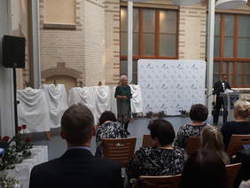 Pokaż zdjęcie: Przemawia Poseł na Sejm RP Magdalena Kochan