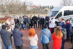 Uroczystość przekazania i poświęcenia nowych busów dla PSONI w Jarosławiu