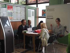 Pokaż zdjęcie: Dyżur Eksperta PFRON oraz przedstawicieli Izby Administracji Skarbowej w I Oddziale ZUS w Poznaniu