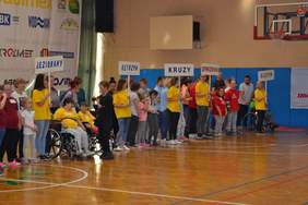 Pokaż zdjęcie: Prezentacja drużyn