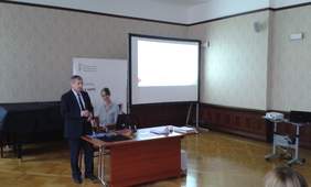 Pokaż zdjęcie: Powitanie uczestników przez Jana Wrońskiego Dyrektora Śląskiego Oddziału PFRON