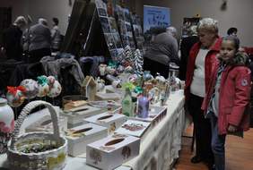 Pokaż zdjęcie: Stoisko jednej z organizacji pozarządowych