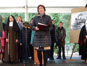 Pokaż zdjęcie: Uczestnicy wraz z artystami