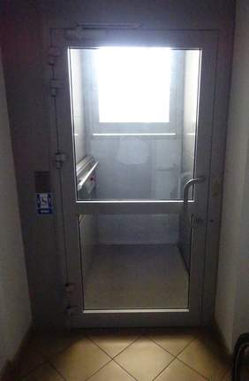 Pokaż zdjęcie: modernizacja obiektu zakładu pracy, likwidacja barier architektonicznych