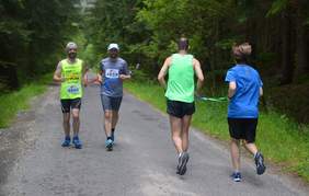 Pokaż zdjęcie: Uczestnicy biegu w Szklarskiej Porębie