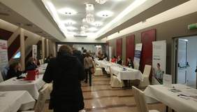 Pokaż zdjęcie: Uczestnicy Targów Pracy w Białymstoku.