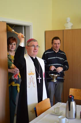 Poświęcenie placówki przez biskupa Jana Wątrobę