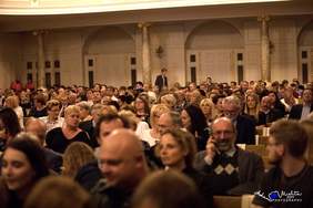 Pokaż zdjęcie: Uczestnicy Gali 10-lecia Fundacji „Stworzenia Pana Smolenia"