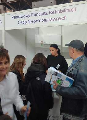 Pokaż zdjęcie: Stoiska targowe