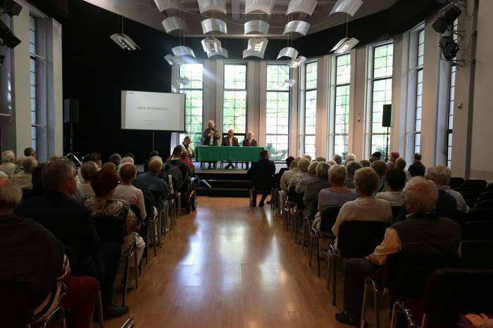 Pokaż zdjęcie: Rozpoczęcie konferencji