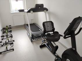 Pokaż zdjęcie: Sprzęt rehabilitacyjny