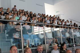 Pokaż zdjęcie: Uczniowie I LO i zaproszeni goście