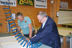 Pokaż zdjęcie: zwiedzanie warsztatu 