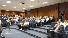 Pokaż zdjęcie: Uczestnicy konferencji