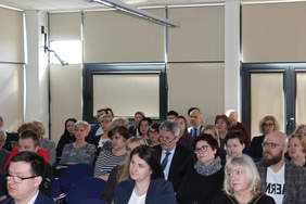 Pokaż zdjęcie: Źródło: http://sandomierz.praca.gov.pl - Konferencja (Nie) pełnosprawni na rynku pracy