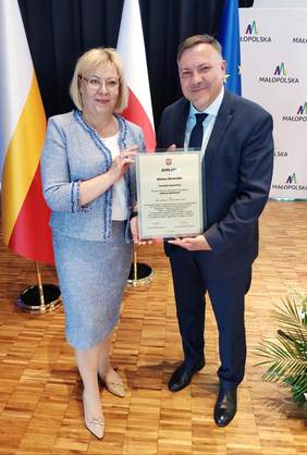 Pokaż zdjęcie: Dyrektor Marta Mordarska oraz prezes Adam Stromidło