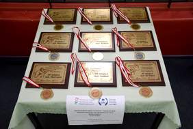 Medale i pamiątkowe dyplomy