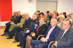 Pokaż zdjęcie: Organizatorzy konferencji, prelegenci oraz zaproszeni goście