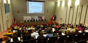 Pokaż zdjęcie: Uczestnicy Wielkopolskiego Forum Warsztatów Terapii Zajęciowej