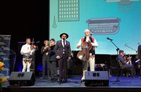 Pokaż zdjęcie: Występy artystyczne podczas uroczystości