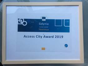 Pokaż zdjęcie: Nagroda za trzecie miejsce w konkursie Access City Award /źródło:www.gdynia.pl