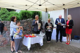 Pokaż zdjęcie: Uroczystość przekazania nowego busa przeznaczonego do przewozu osób niepełnosprawnych