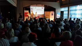 Pokaż zdjęcie: Konferencja w Koninie pt.: „Osoby z niepełnosprawnościami w środowisku lokalnym”