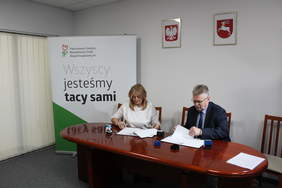 Pokaż zdjęcie: Katarzyna Fus Dyrektor ROPS i Jerzy Dębski Dyrektor Oddziału Lubelskiego PFRON