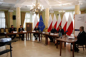 Pokaż zdjęcie: Posłowie na Sejm RP Sylwester Tułajew i Dariusz Stefaniuk Wojewoda Lubelski Lech Sprawka, Dyrektor Oddziału Lubelskiego PFRON Jerzy Dębski, Dyrektor Oddziału Lubelskiego ZUS Piotr Waszak oraz Dyrektor WUP Andrzej Pruszkowski