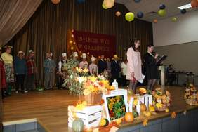 Pokaż zdjęcie: Występ artystyczny uczestników WTZ