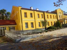 Pokaż zdjęcie: Stara część szkoły