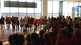 Pokaż zdjęcie: Uroczystość otwarcia wystawy „Gdy w sercu kwitnie muzyka" w Centrum Handlowym Avenida w Poznaniu