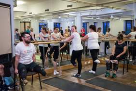 Pokaż zdjęcie: Uczestnicy obozu WalkCamp II podczas ćwiczeń (Fot. Paulina Krzyżak)