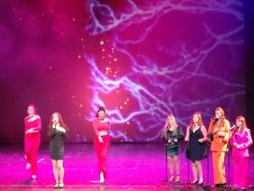 Pokaż zdjęcie: Występy na scenie