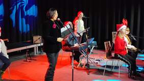 Pokaż zdjęcie: Mikołajkowy Integracyjny Przegląd Artystyczny