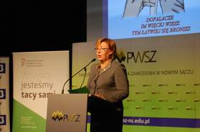 Pokaż zdjęcie: Dyrektor Marta Mordarska