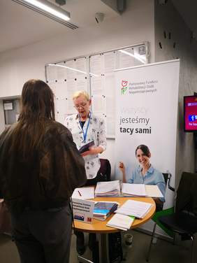 Pokaż zdjęcie: Punkt informacyjny PFRON