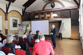 Starosta Powiatu Węgrowskiego Krzysztof Fedorczyk wita uczestników