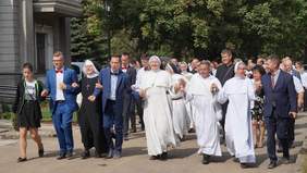 Pokaż zdjęcie: Uroczystość otwarcia Domu Chłopaków w Broniszewicach