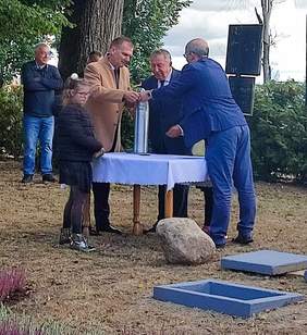 Pokaż zdjęcie: Kapsuła czasu