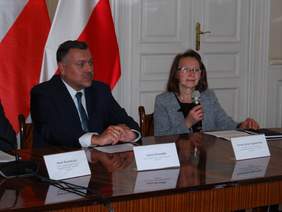 Pokaż zdjęcie: Adam Stromidło - prezzes PZG oraz Teresa Jaros - Ligaszewska - prezes Stowarzyszenia "Nadzieja"