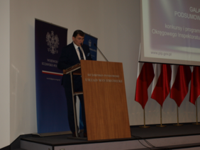 Pokaż zdjęcie: Gości powitał Okręgowy Inspektor Pracy Zbigniew Studziński