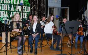 Pokaż zdjęcie: Uczniowie ze Szkoły Muzycznej I stopnia im. Oscara Kolberga w Czasławiu filia w Krzczonowie