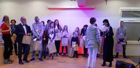 Pokaż zdjęcie: Uczestnicy VI Międzywojewódzkiego Festiwalu Karaoke.