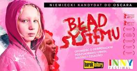 Pokaż zdjęcie: Plakat promujący bezpłatny pokaz filmu pt. „Błąd systemu” z audiodeskrypcją i napisami dla osób niesłyszących