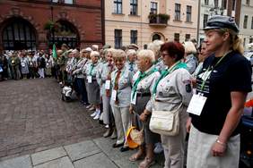 Uroczysty apel na Rynku Staromiejskim w Toruniu