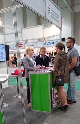 Pokaż zdjęcie: Stoisko promocyjno- informacyjne PFRON 