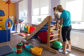 Pokaż zdjęcie: nauka czynności dnia codziennego